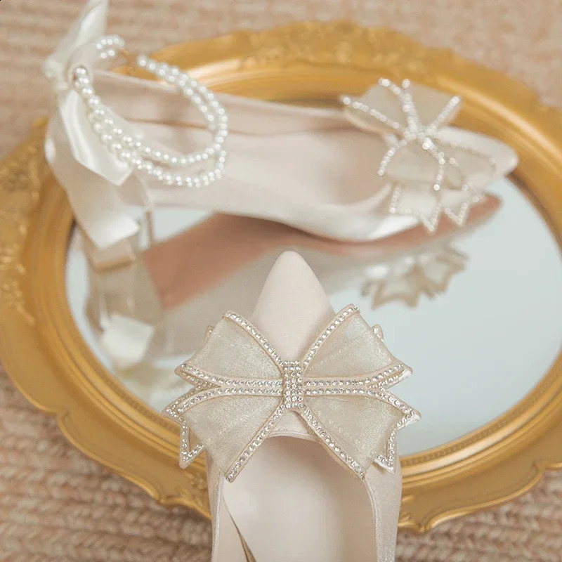 Bridal shoes fancy high heels pump womens elegant pearl strap wedding party shoes womens silk pointed toes 241223