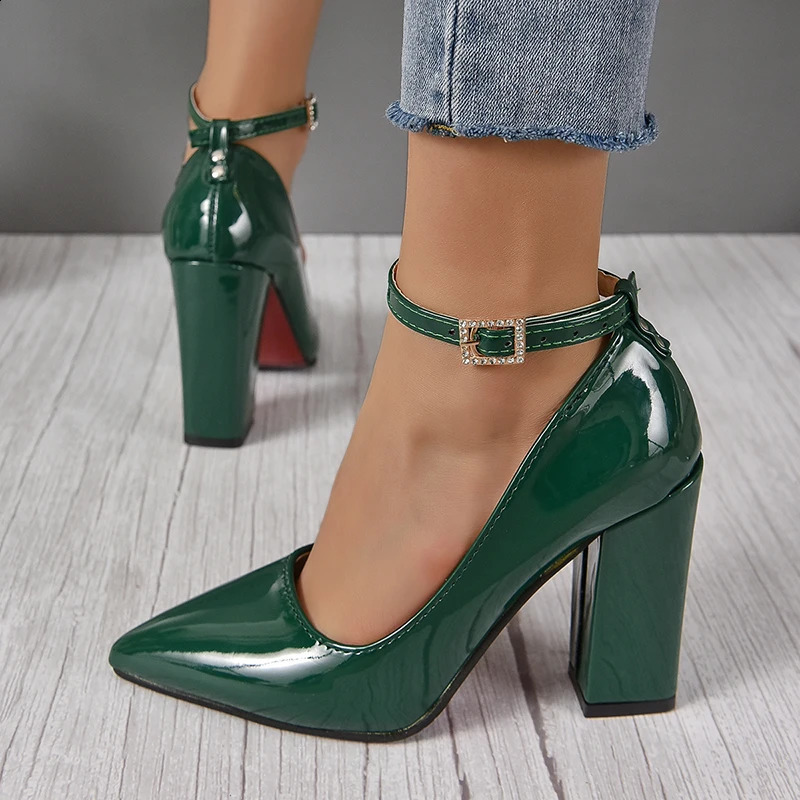 Black 10cm ultra-high foot pump womens shoes Pointed Toe fashionable crystal pearl pendant leather clip patent leather large size 50 241223