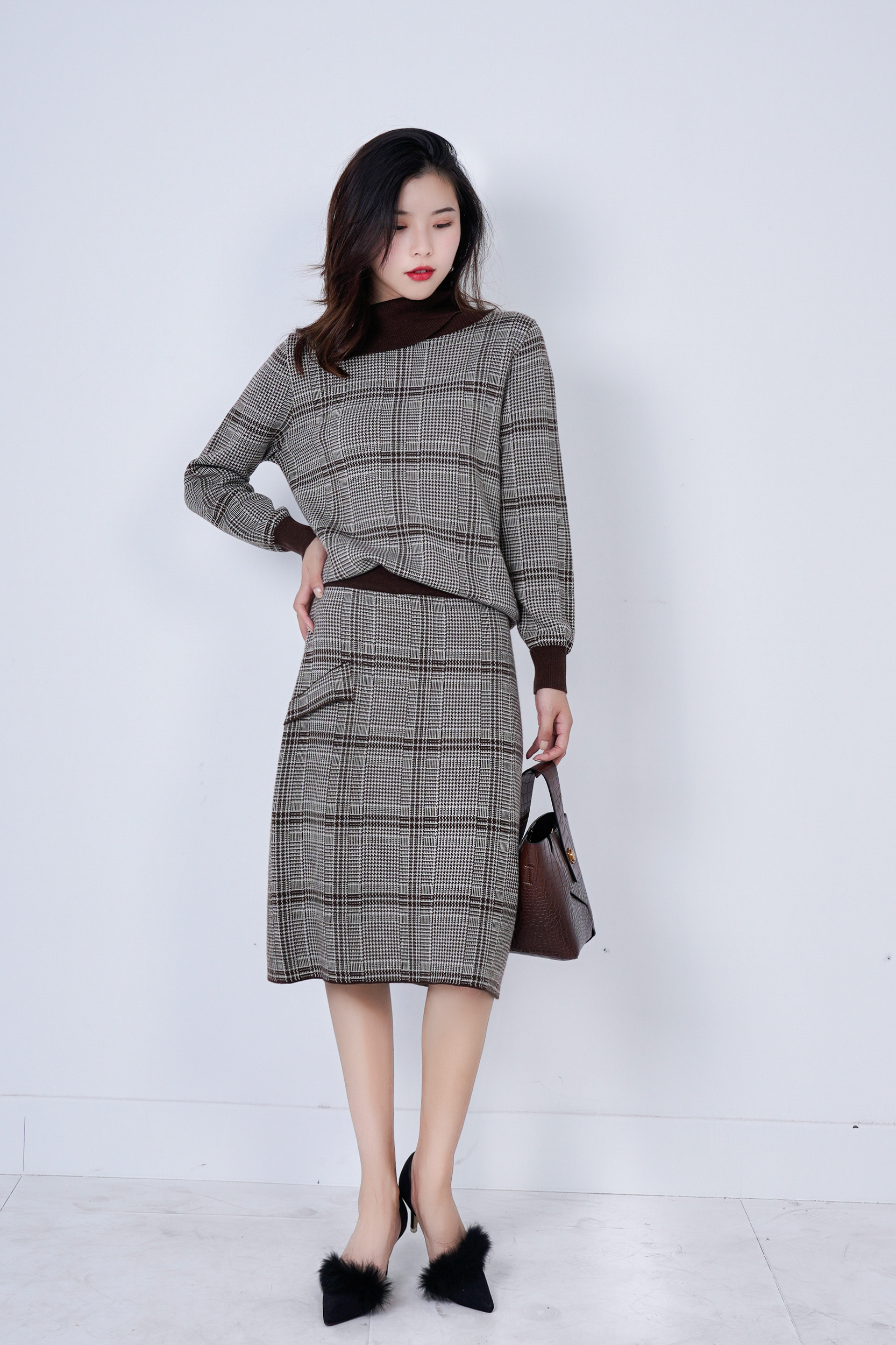 High-End Women's Wool Sweater - Fashionable Bottom Top for Fall & Winter