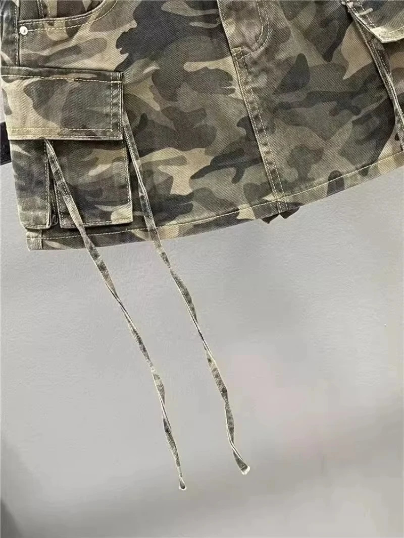 Y2K Fashion Trend Camouflage Big Pocket Tooling Denim Shorts Female Gothic Harajuku Vintage Casual Joker Shorts 241219