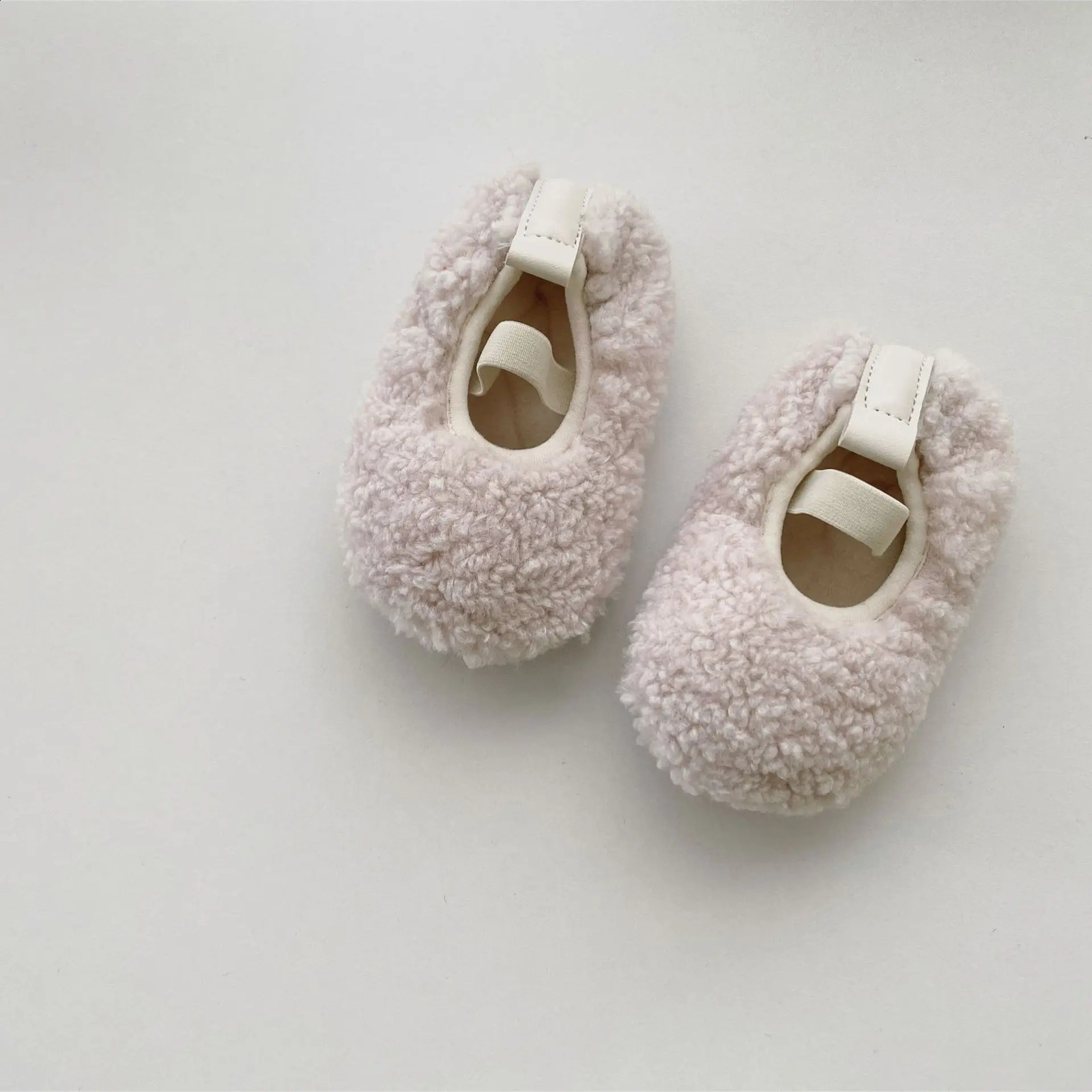 3926B Baby Shoes Winter Shoes 0-2 Years Old Baby Plus Fluffy Shoes Girls Non-slip Soft Soles Do Not Fall Warm Shoes 241223