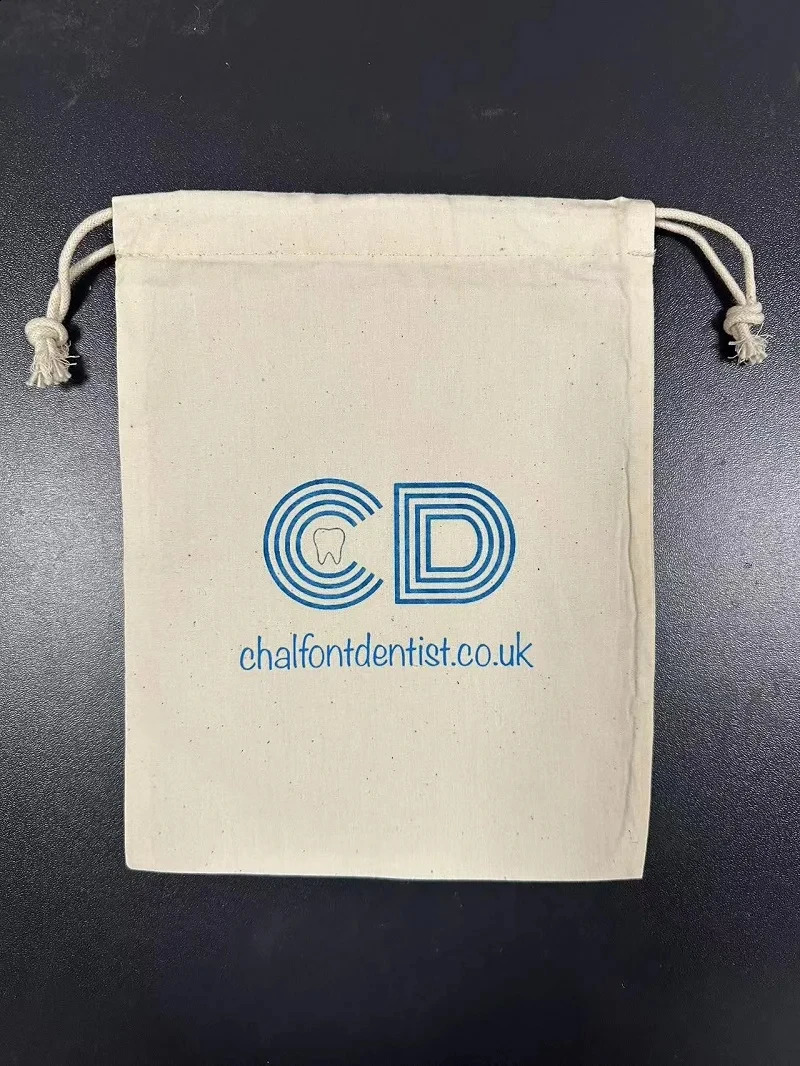 Wholesale 100pcslot Custom Printed Natural Cotton Drawstring Pouch Gift Package Bags Personalize Texts Plain Storage 241213