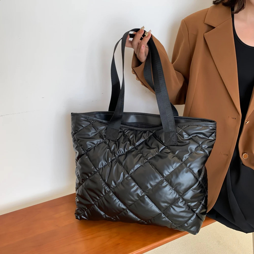 Down Cotton Padded Shoulder Bag Autumn Winter Womens Bag Quilted Tote Handbag Purse Lightweight Female Puffer Shopping Tote Bag 241223