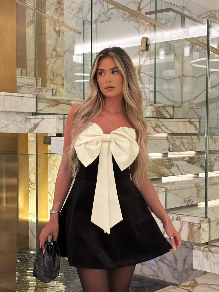 Black and white bow A-line mini strapless short skirt for women fashionable backless high waisted chic dress street evening dress 241223
