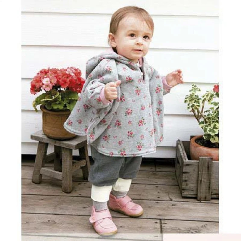 Winter Baby Boy Clothes infant coat Reversible born Poncho Outerwear Hooded Gown Jacket Bebe Cloak Coats Outfits 241223