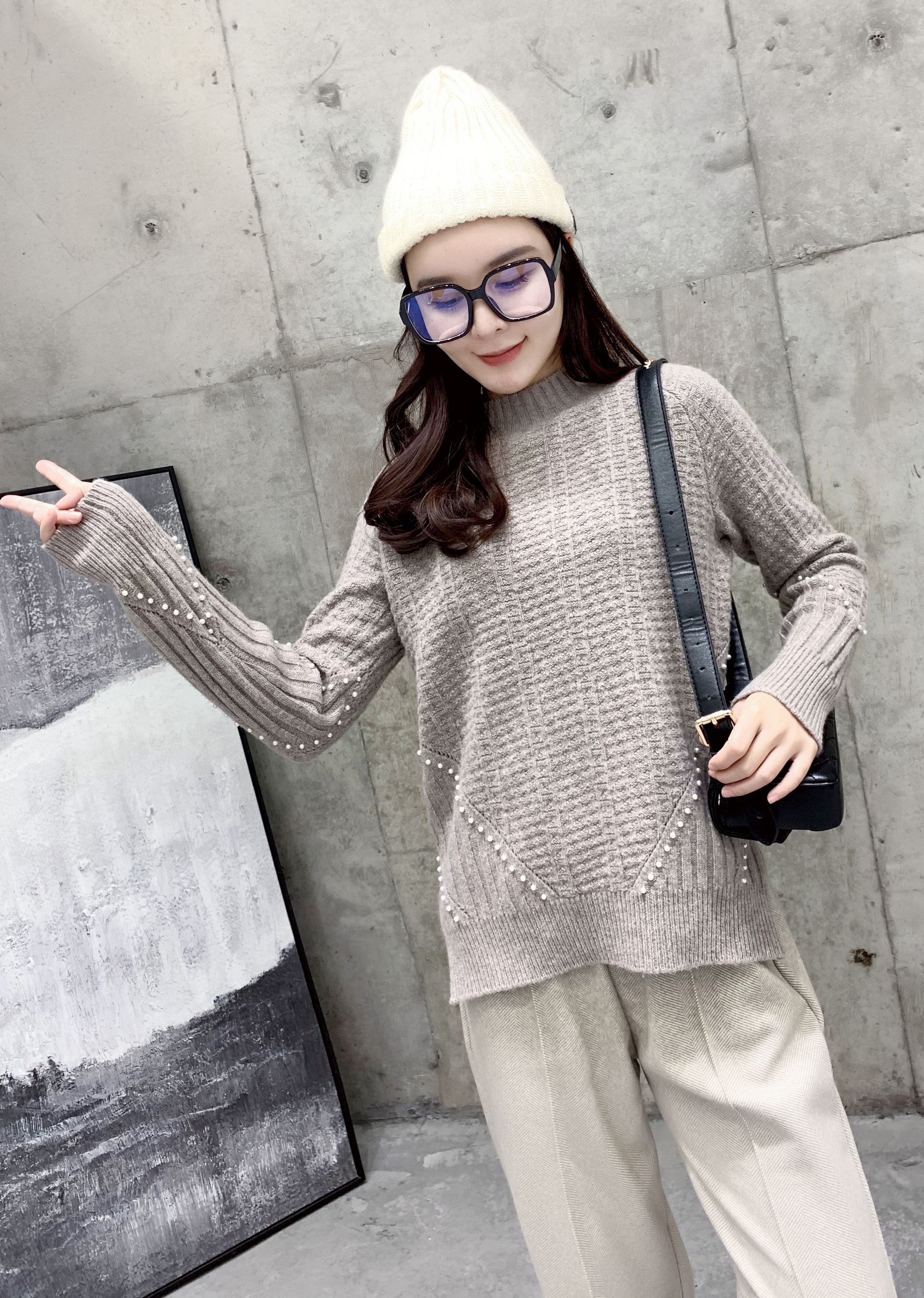 Sophisticated Autumnal Warmth with a Slimmer Fit Ladies' Woolen Sweater Cozy Top
