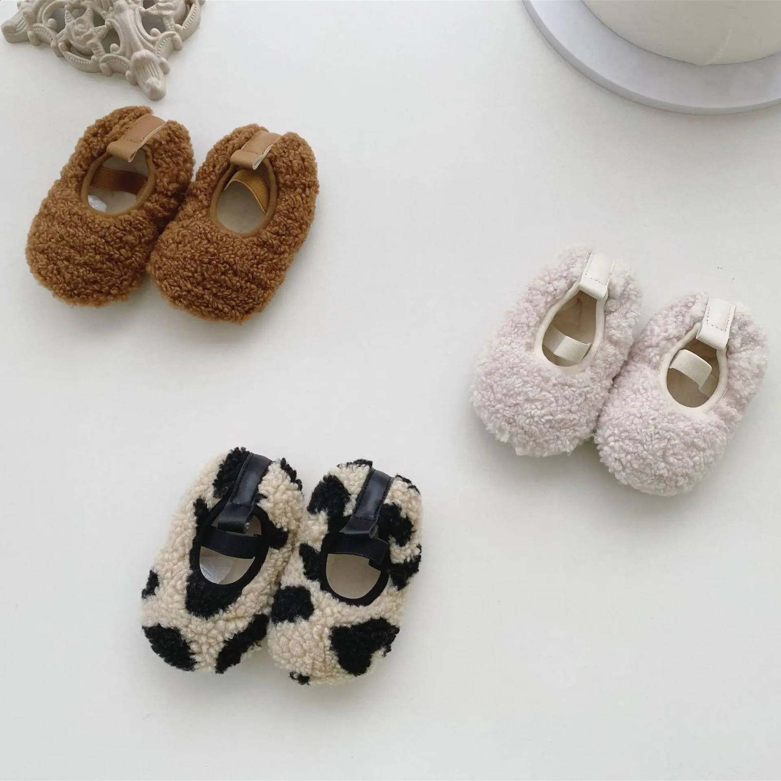 3926B Baby Shoes Winter Shoes 0-2 Years Old Baby Plus Fluffy Shoes Girls Non-slip Soft Soles Do Not Fall Warm Shoes 241223