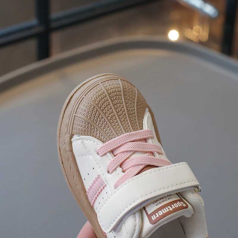 New Arrival Childrens Sneakers s Fashion Design White Nonslip Casual Shoes for Boys Girls Hook Breathable Sneakers Toddler Outdoor Shoe T250313 S25102