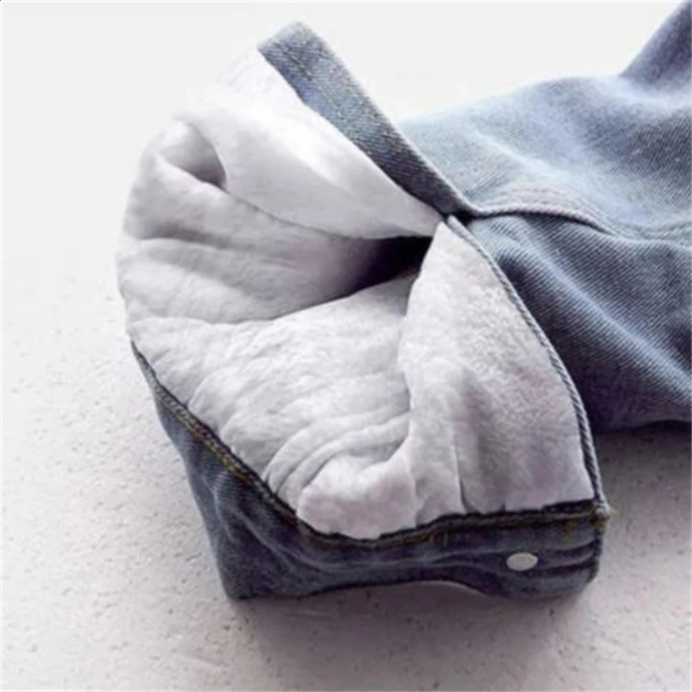 Winter Denim Jacket Women Fashion Fur Collar Warm Fleece Velvet Lining Denim Coats Bomber Jacket Female Blue Chaqueta Mujer 241220