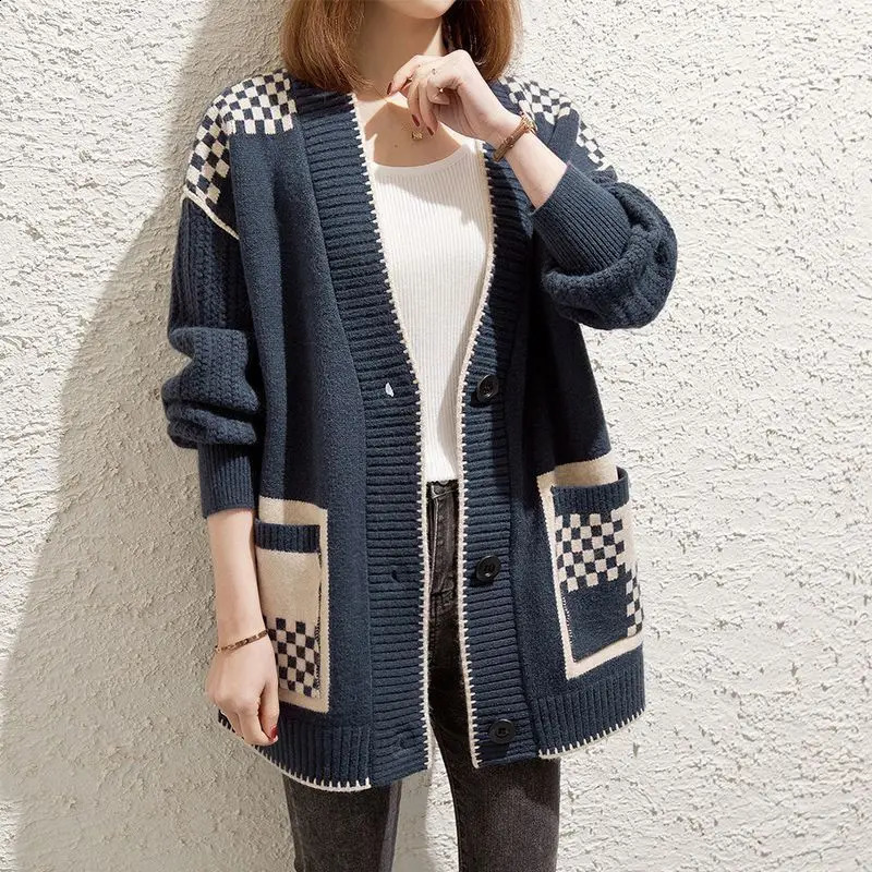 Sweater Womens Autumn and Winter Versatile Korean Version Loose Cardigan Knit Top for Outerwear with Trendy Temperament 241220