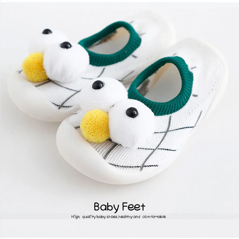Baby Socks with rubber soles Floor Non-slip Cotton Cartoon Doll socks with bells Baby Girls Boys Soft Cute Boots baby shoes 241223