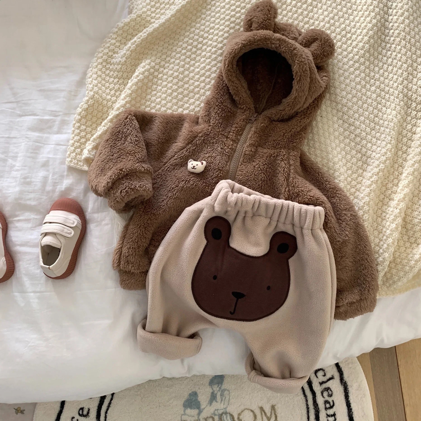 4410 Baby Coat Winter Korean Plush Baby Boys Coat Plus Velvet Padded Hooded Warm Jacket Outerwear 241223