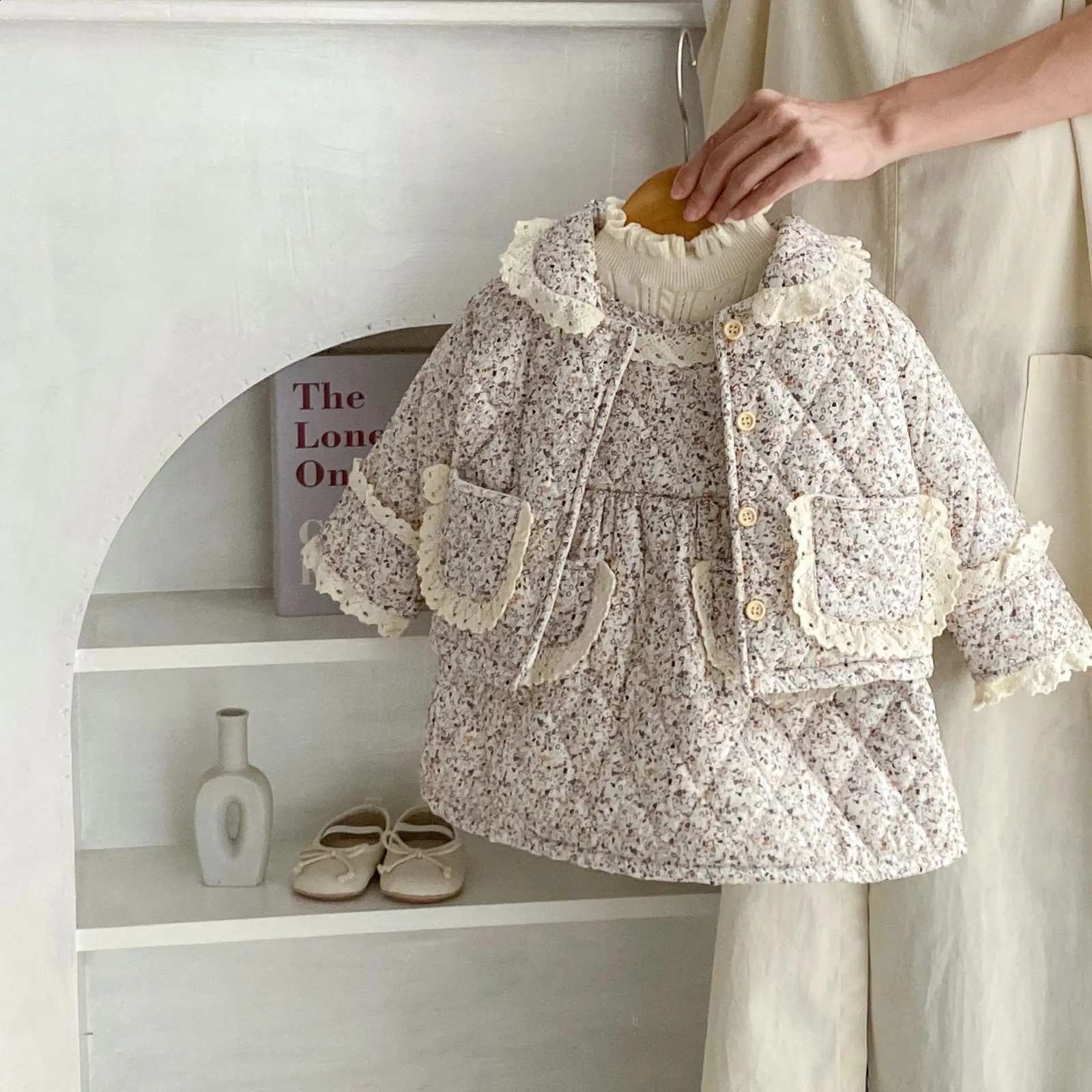 2025 Winter Baby Girl Floral Coat Long Sleeve Infant Girl Cotton Padded Jacket Lace Collar Toddler Warm Coat Kids Clothes 241223