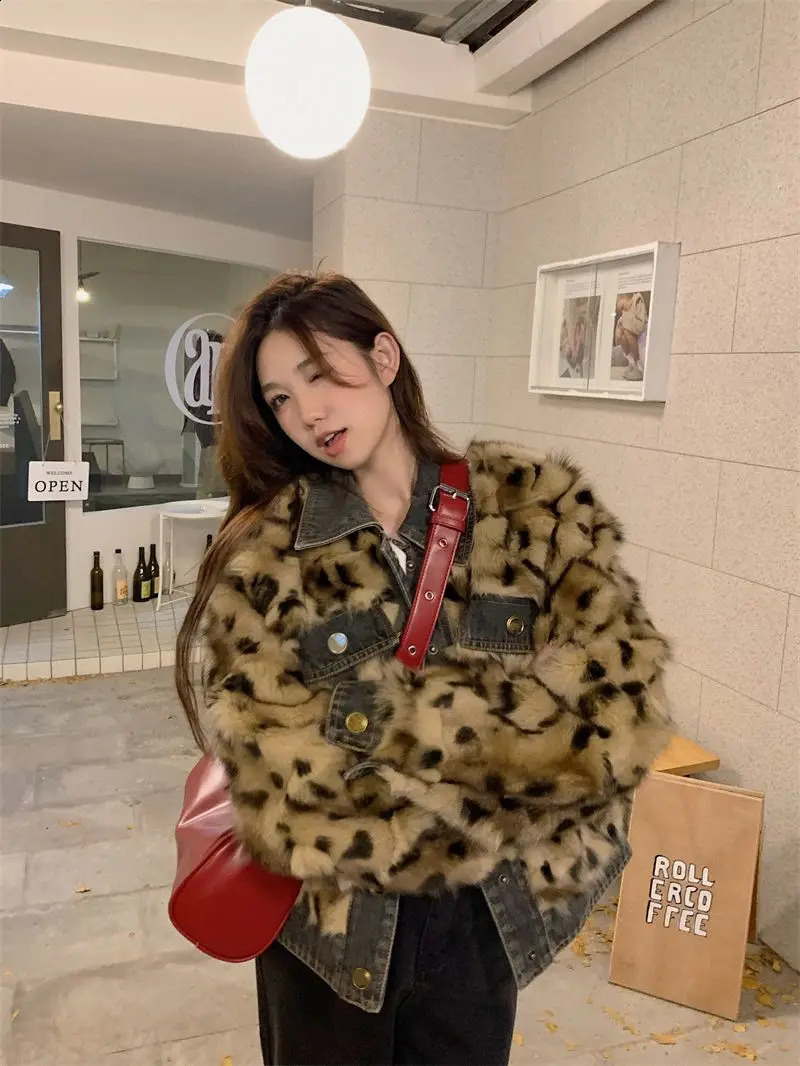 Women Leopard Printed Faux Fox Fur Spliced Denim Coat Winter Retro Patchwork Mink Fur Jeans Jacket Furry Outwear Tops 241223