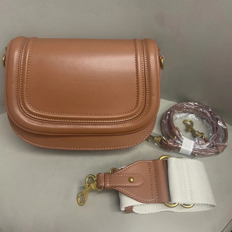 2025S New Free Shipping Designer Bag Fashion Flap Er Wide Strap Saddle Shoulder Bags Pu Leather Crossbody Bag Trend Small Phone Purses