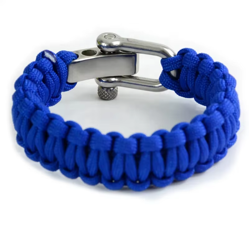 Outdoor Survival Bracelet Christmas Paracord Bracelet With Stainless Steel Shackle