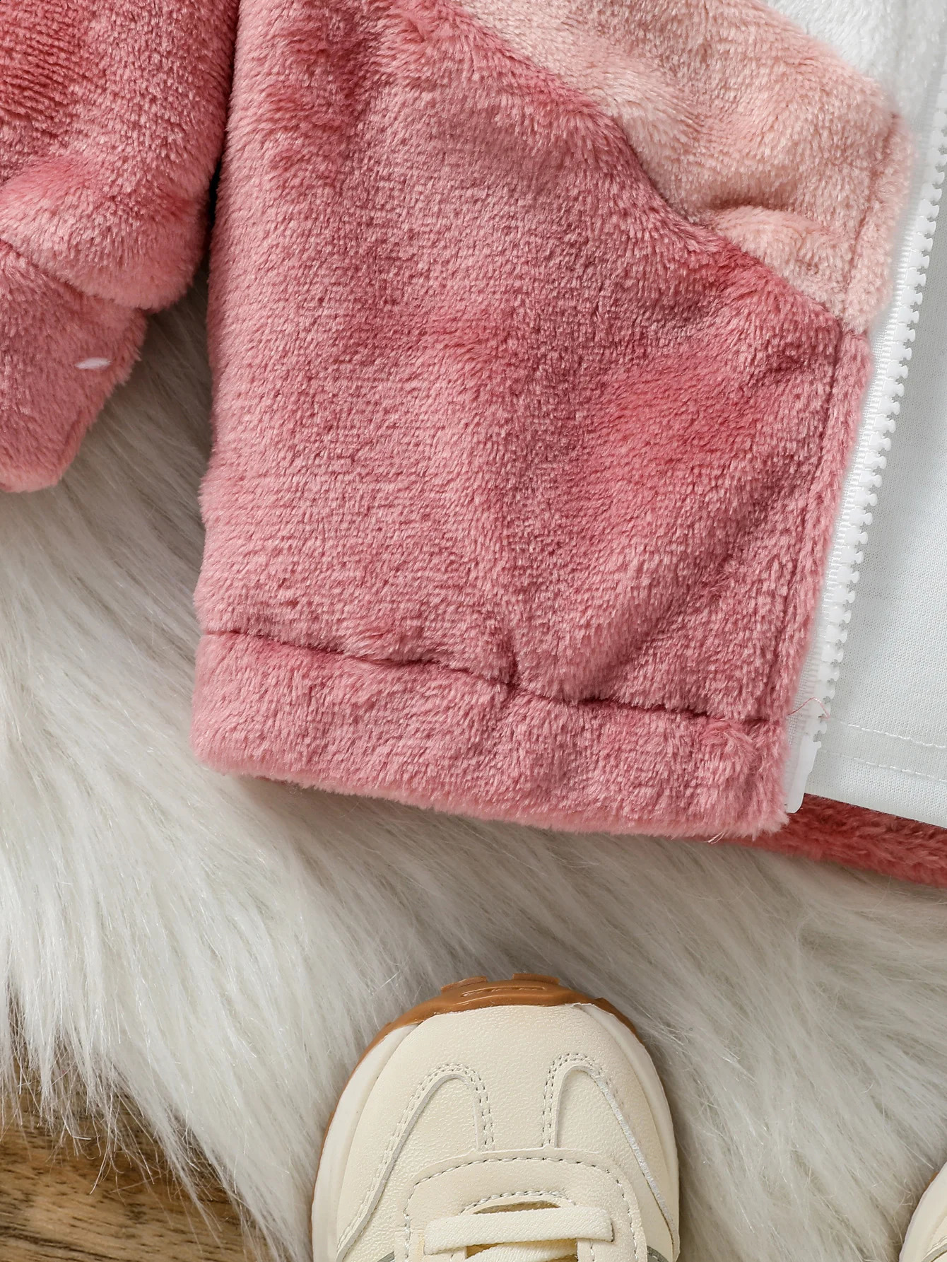 Baby Girl Warm Long Sleeved Hoodie Cute Pink Jacket Plush Winter Clothes for 1-3 Years Children 241223