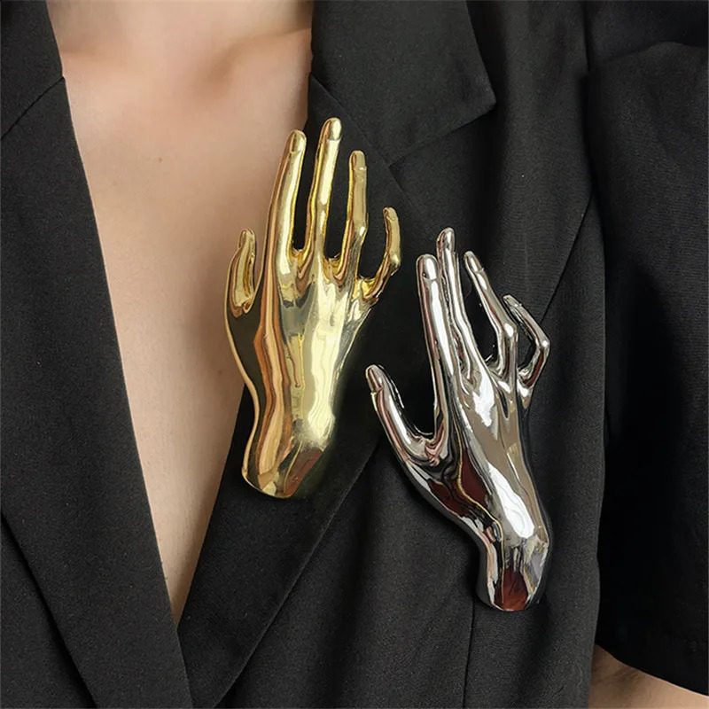 Hyperbole Metal Smooth Palm Hand Shape Large Broochs For Women Men Punk Unique Creative Suit Pin Party Jewelry 241224