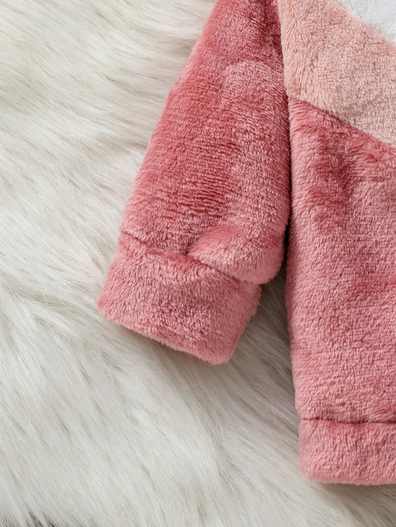 Baby Girl Warm Long Sleeved Hoodie Cute Pink Jacket Plush Winter Clothes for 1-3 Years Children 241223