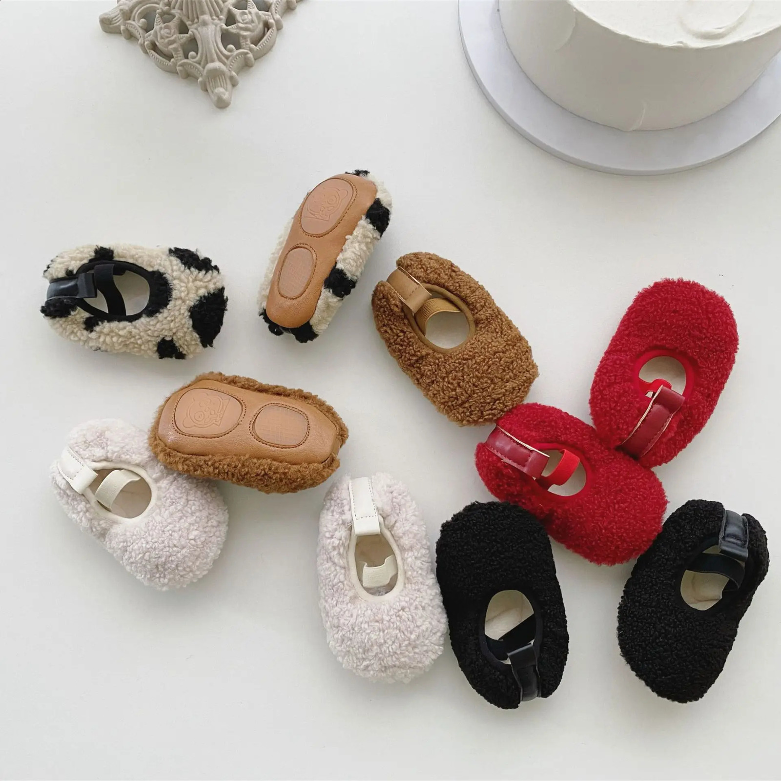 3926B Baby Shoes Winter Shoes 0-2 Years Old Baby Plus Fluffy Shoes Girls Non-slip Soft Soles Do Not Fall Warm Shoes 241223