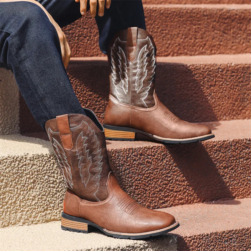 Mens Classic Retro Western Cowboy Boots Mens Fashion Embroidered Small Leg Leather Boots Mens Senior Casual Shoes 241223