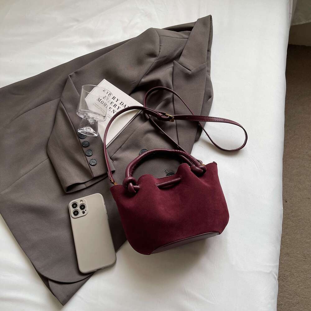 Women's Bags Handbag Retro Leather Ruffled Handbag Fashion With Removable Strap High-Grade Single Shoulder Bag