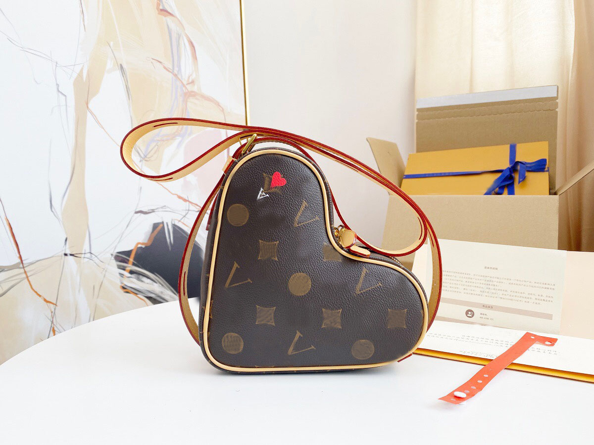 M57456 Heart-shaped bags Genuine leather design shoulder cross body package clutch handbag luxur designer bag tote bag wallet purse