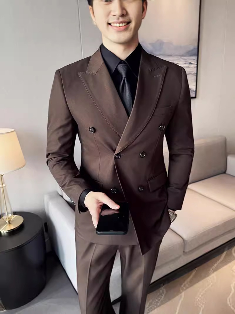 H227Sophisticated Men's Double-Breasted Wedding Attire - Seasonal Peak Lapel Suit Perfect for Grooms