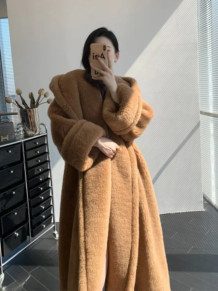 Hooded Teddy Bear Coat Apogeo Camel Silhouette Fur Coat 241220