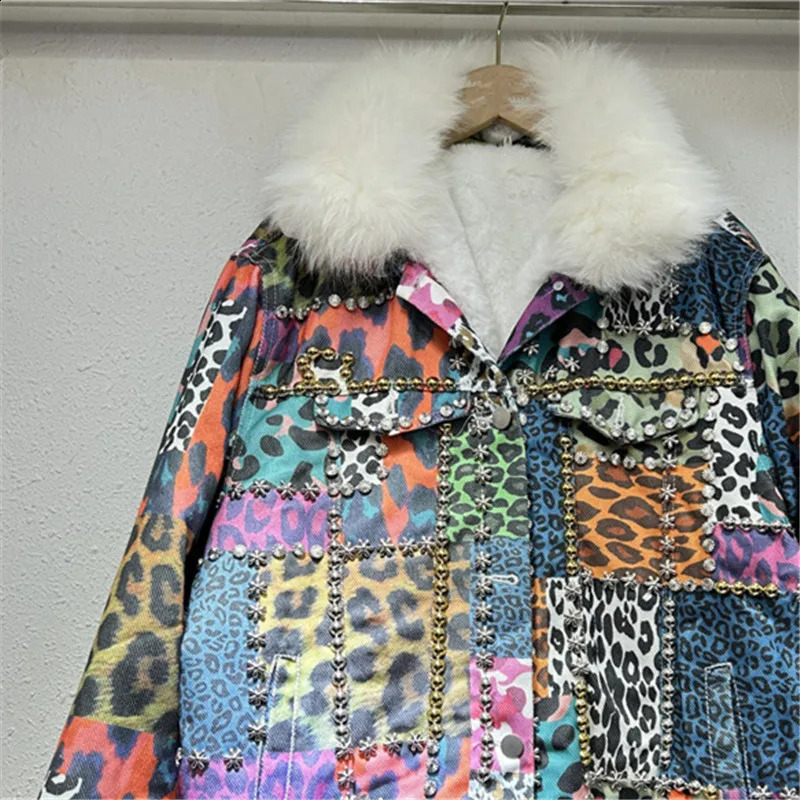 Winter Thick Big Fur Collar Fleece Liner Denim Jacket Women Outwear Loose Short Rivet Beading Leopard Print Jeans Jacket Female 241223