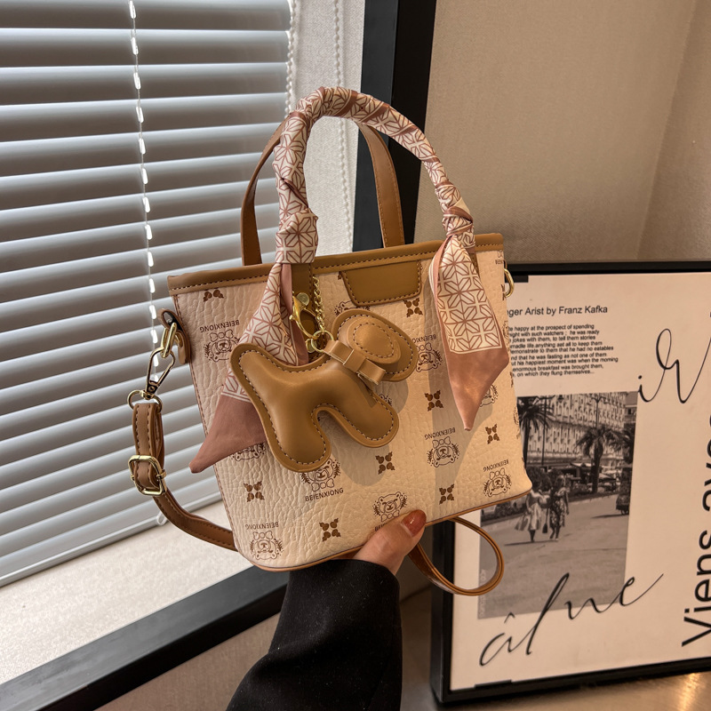 2025 Designer shipping 3 new Free Single Shoulder Bags for Women lady fashion handbag fashionable crossbody Bucket bag