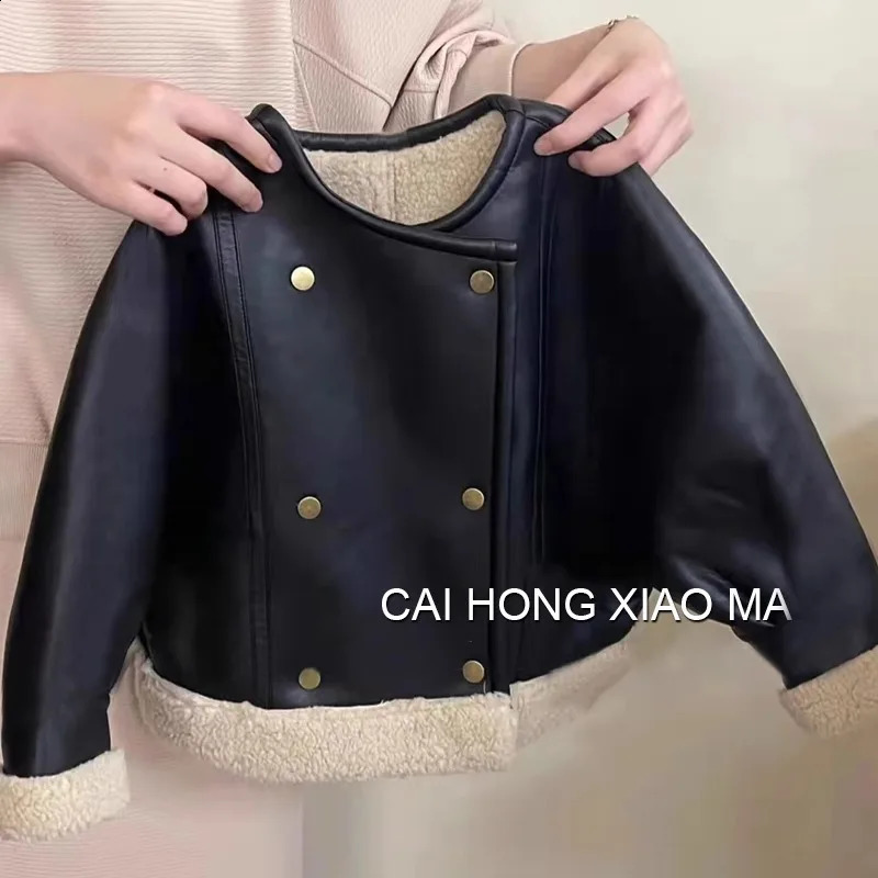Korean Childrens Autumn Winter Girls Outerwear Fleece Warm Kids Girls Street Jacket Lamb Wool Baby Girls Leather Jacket 241223