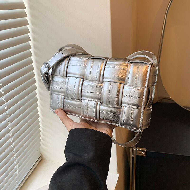 Women's High-End Woven Small Square Handbag - Fashionable Shoulder Crossbody Bag with Trendy Design