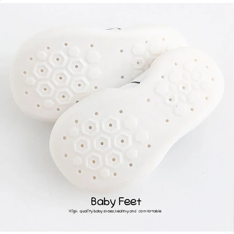 Baby Socks with rubber soles Floor Non-slip Cotton Cartoon Doll socks with bells Baby Girls Boys Soft Cute Boots baby shoes 241223