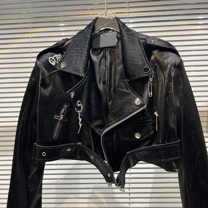 Autumn Locomotive Spice Girl Letter y Lychee Leather Glossy Black Jacket Womens PU 241218