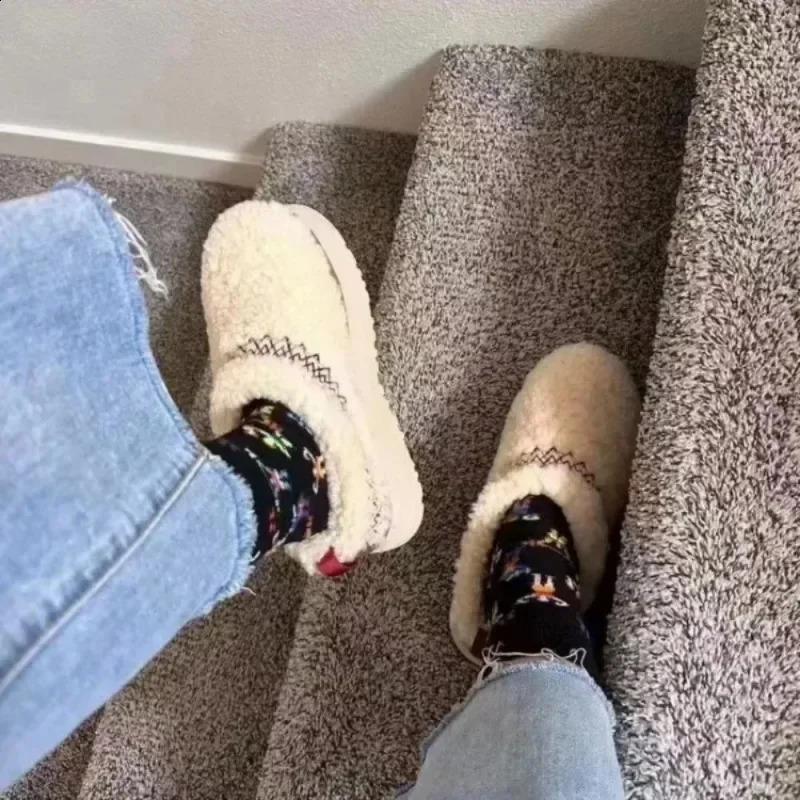 2025 Womens Wool Slippers Warm Thick-soled Trendy Thickened Velvet Snow Boots Home Girls Shoes Botas Mujer 241224