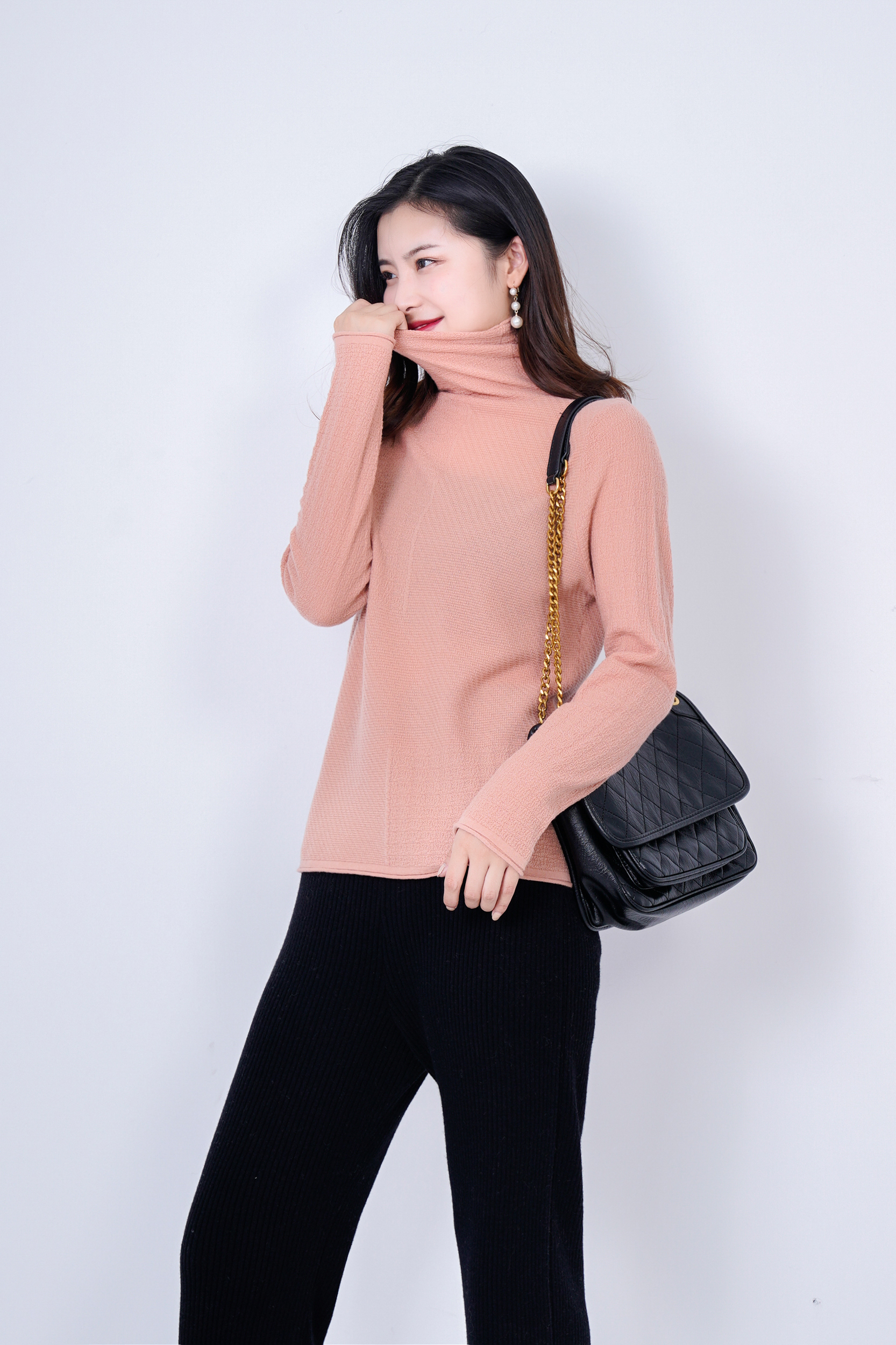 High-Quality Women's Wool Bottom Sweater - Chic and Comfortable for Cold Weather