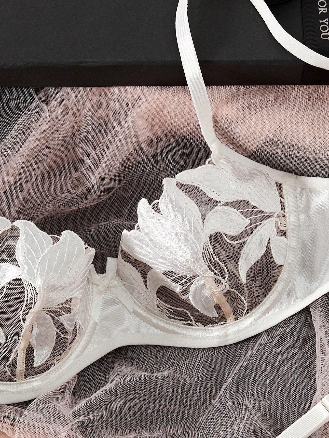 Transparent ral Two Pieces Exquisite Lace Ultrathin Bra Briefs Set Solid Exotic gerie For Ladies 2024