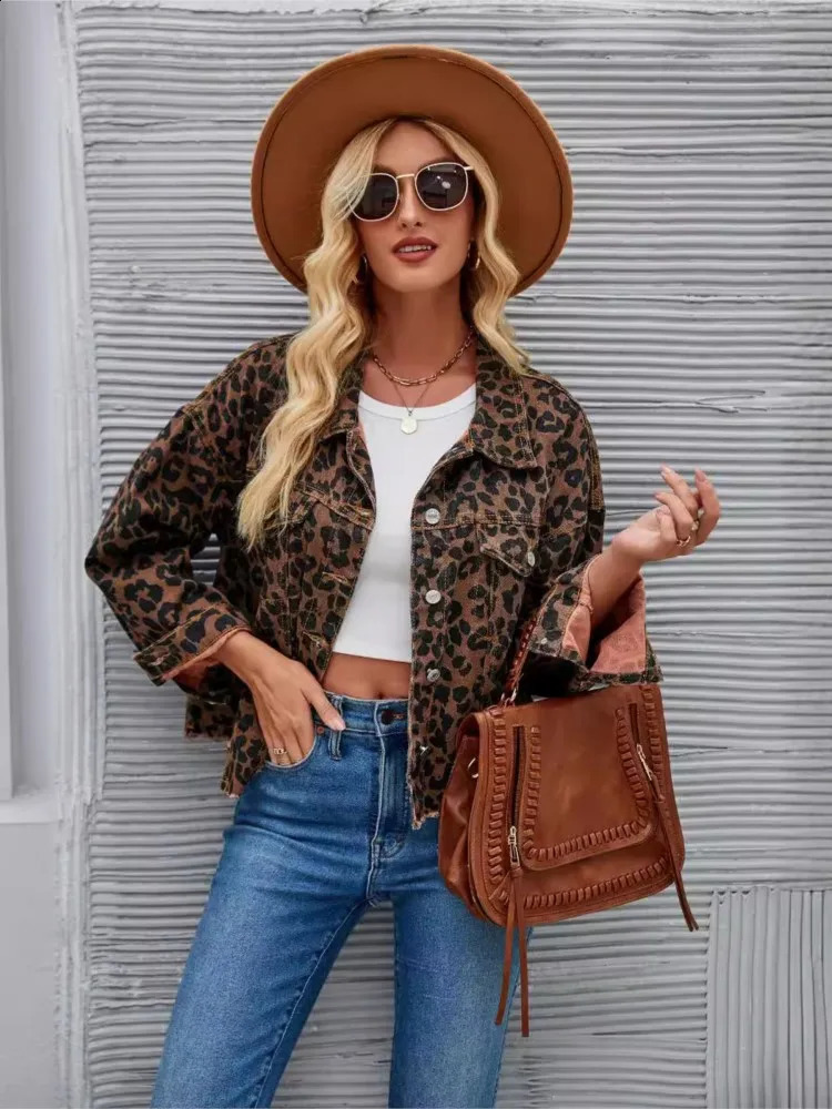 Trend Leopard Print Denim Coat Women Autumn Winter Fashion Casual Commuting Lapel Long Sleeve Short Jacket Female Streetwear 241223