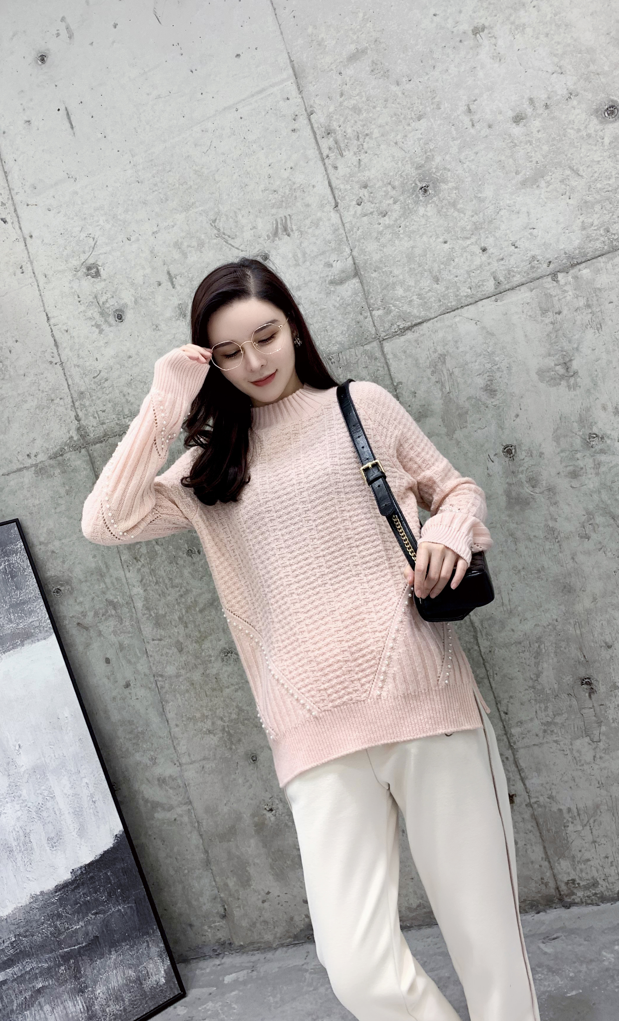 Sophisticated Autumnal Warmth with a Slimmer Fit Ladies' Woolen Sweater Cozy Top