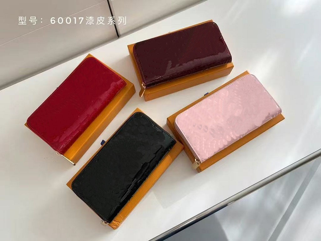 2025 new patent leather luxurys designers wallets Woman Fashion Clutch purses Chain wallets Card Holder Purse With Box Dust Bag