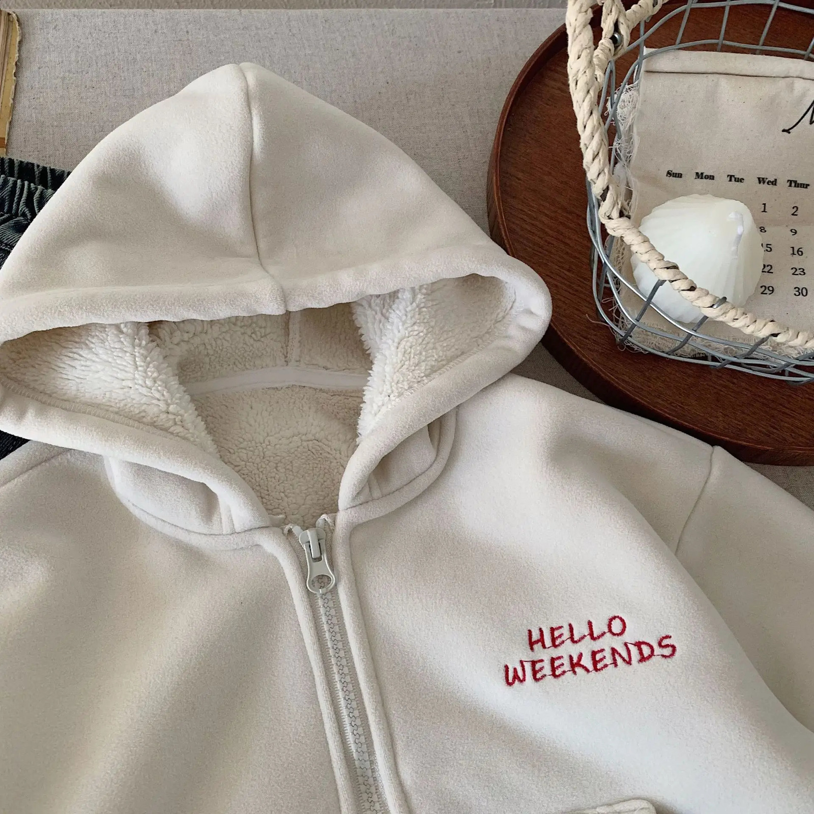 Childrens Girls Coat Winter Letter Embroidered Simple Soft Plush Hooded Top For Girls 2-8 Years Kids Baby Girls Hoodies 241223