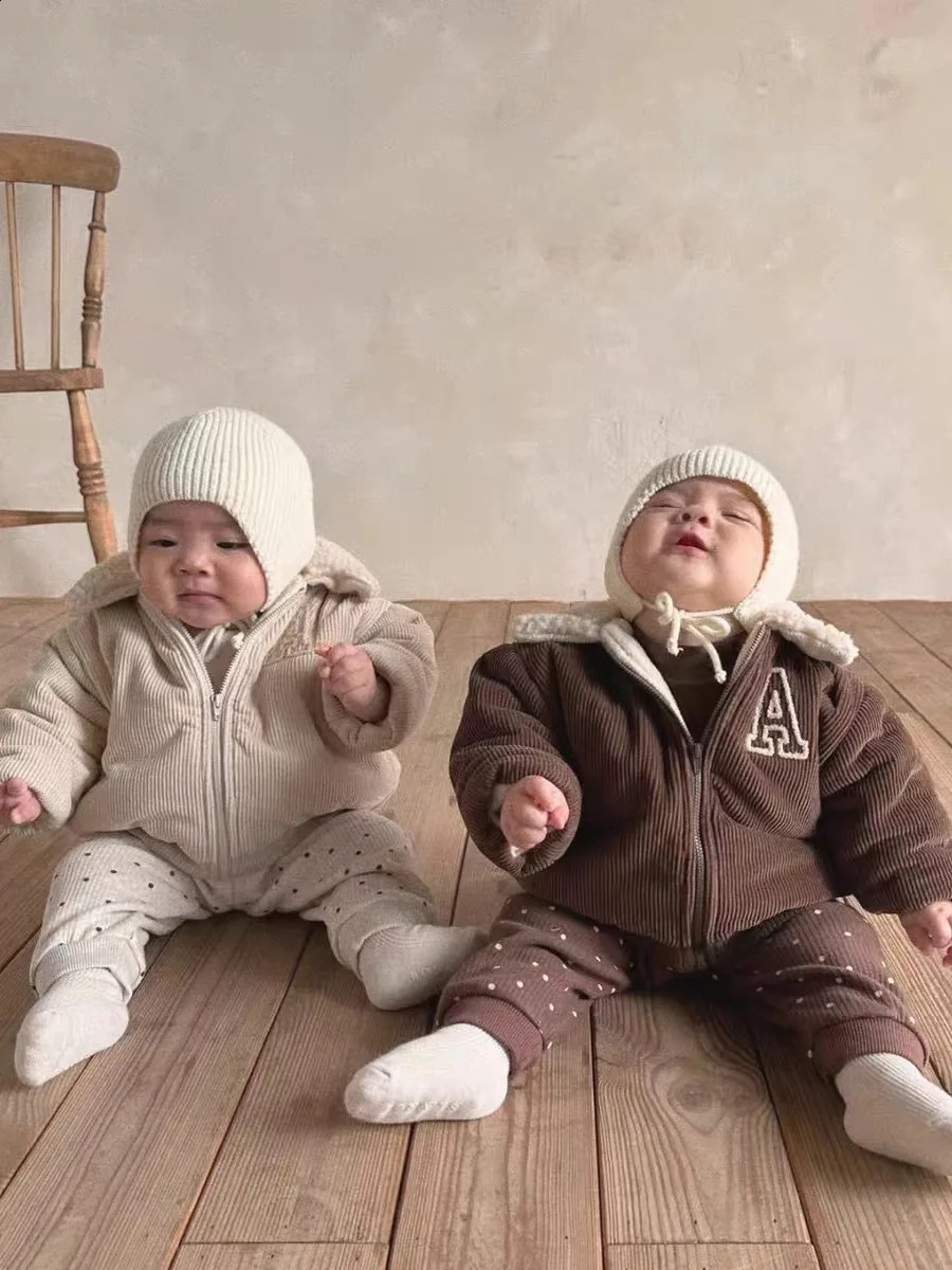 Winter Baby Letter Fleece Coat Children Long Sleeve Warm Padded Jacket Plus Velvet Thick Boy Girl Lapel Windproof Jacket 241223