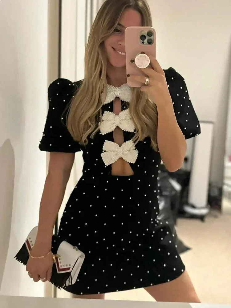Fashionable Fluffy Sleeve Bow Mini Womens Wear Spring/Summer Solid High Waist Short Skirt Elegant and Unique Party Style for Women 241223