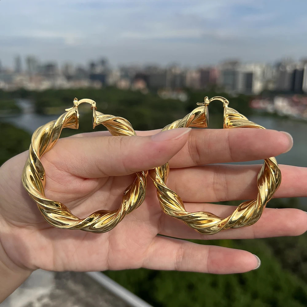 Big Hoop Earrings for Women Thick Metal Gold Color Twisted Loop Earrings 2025 Stud Trend Charm Large Earring 241224