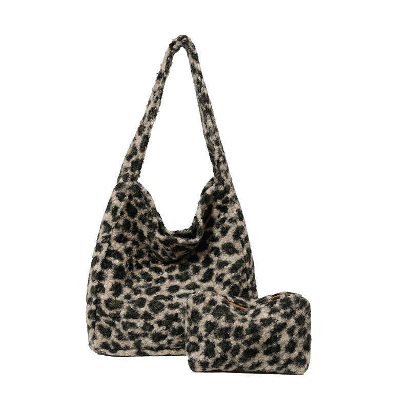 Korean version ins autumn and winter new plush large capacity two-piece commuting style lazy style single shoulder armpit tote bag 241231