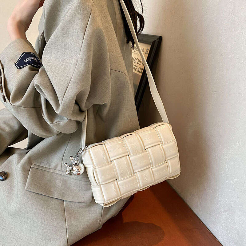 Women's High-End Woven Small Square Handbag - Fashionable Shoulder Crossbody Bag with Trendy Design