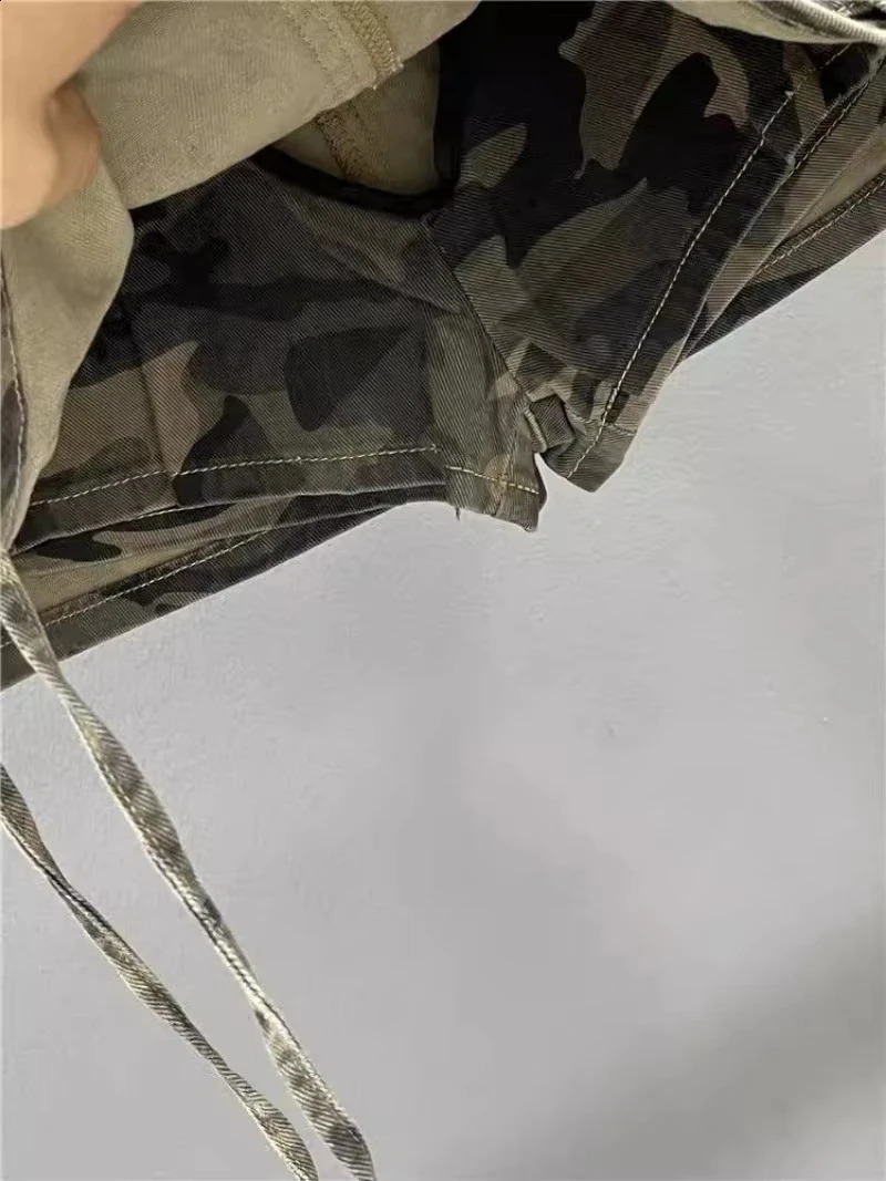 Y2K Fashion Trend Camouflage Big Pocket Tooling Denim Shorts Female Gothic Harajuku Vintage Casual Joker Shorts 241219
