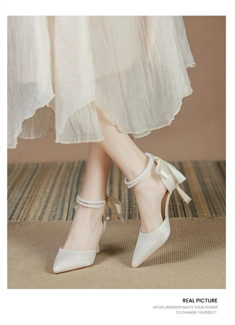 Classic pearl chain pump suitable for womens wedding shoes and womens shoes 241223