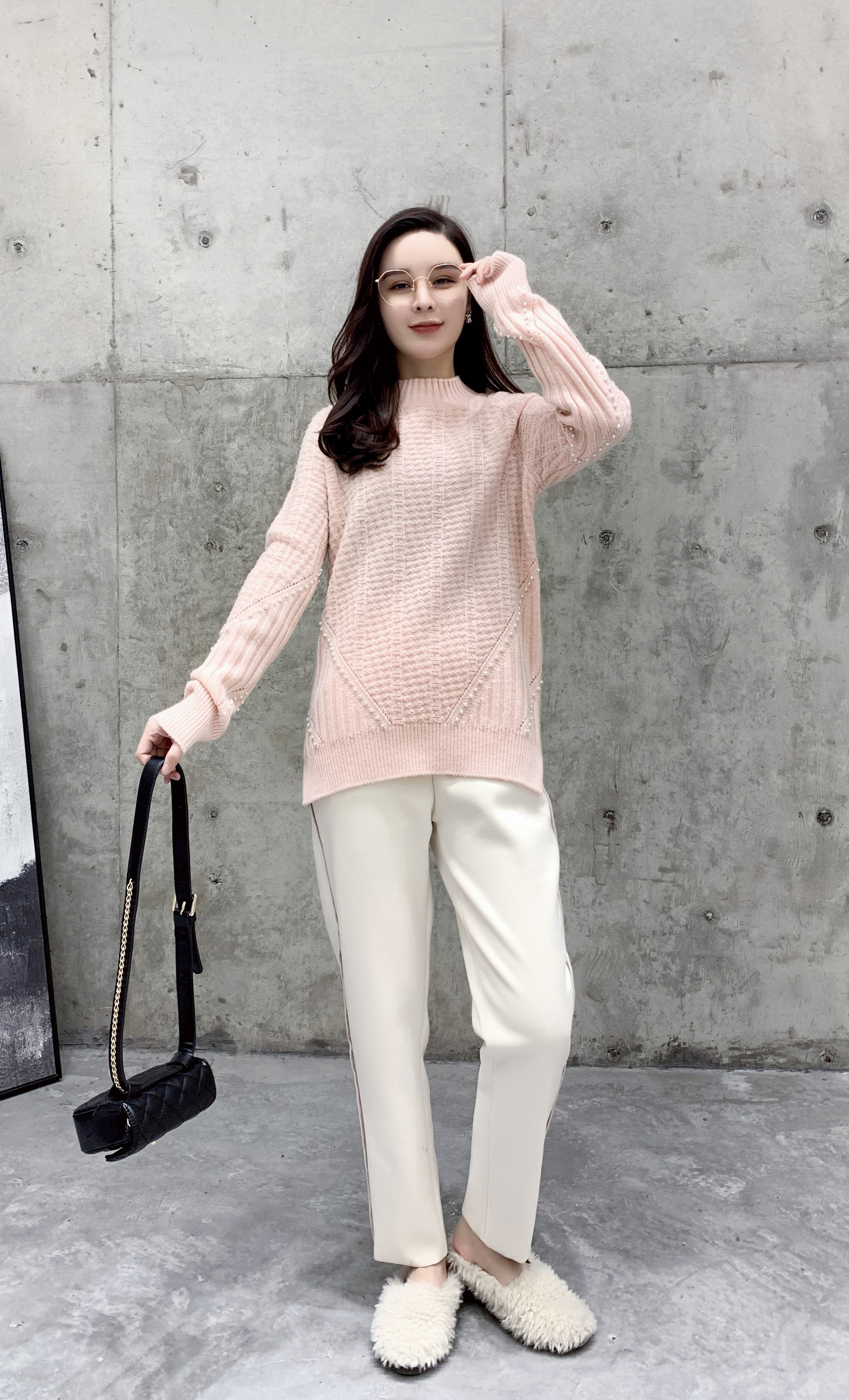 Sophisticated Autumnal Warmth with a Slimmer Fit Ladies' Woolen Sweater Cozy Top